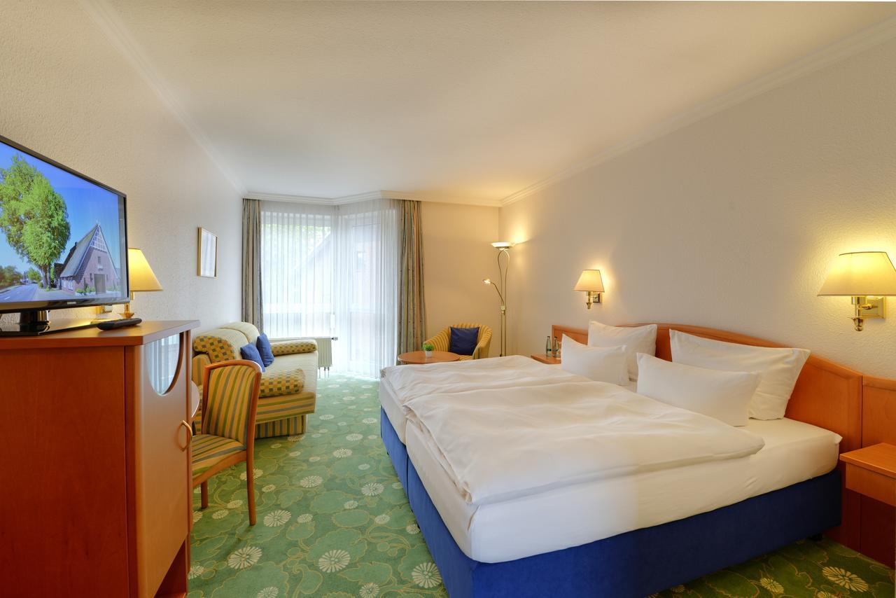 Landhotel Zur Eiche ブクステフーデ エクステリア 写真