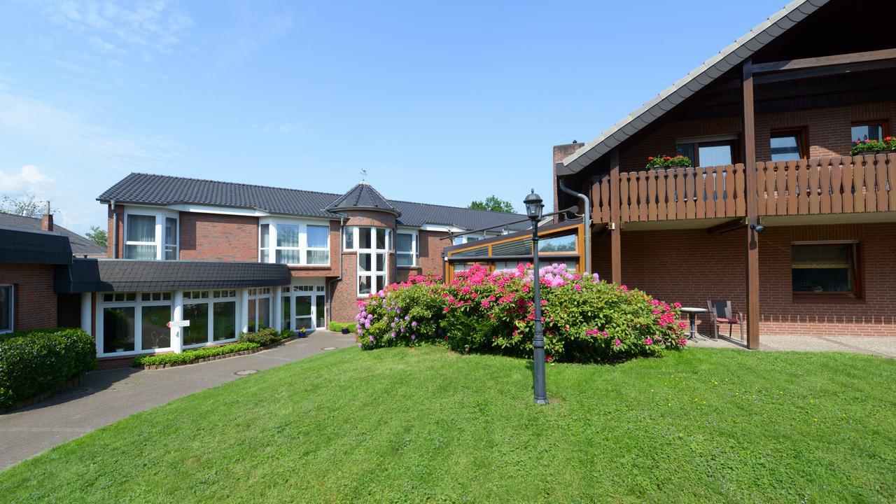 Landhotel Zur Eiche ブクステフーデ エクステリア 写真